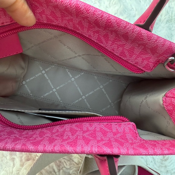 Michael Kors Mirella Small Leather Mk Logo Broad Shoulder Strap Dragon Fruit - Picture 8 of 11